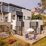 Panoramic View With Private Terrace Apartamento Bergen